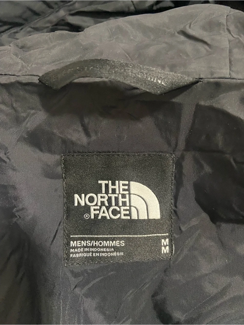 North face men’s black rain jacket windbreaker longer length M